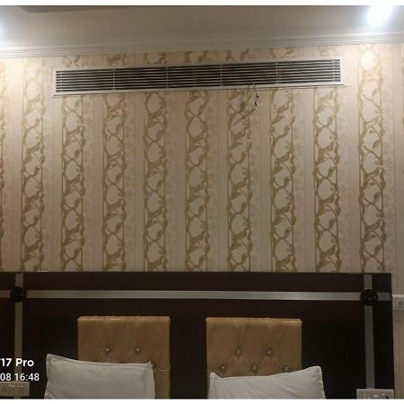 Hotel Kishore International, Amritszár Kültér fotó