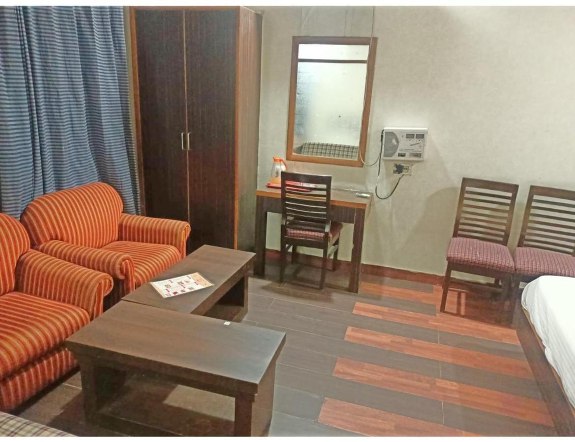 Hotel Kishore International, Amritszár Kültér fotó