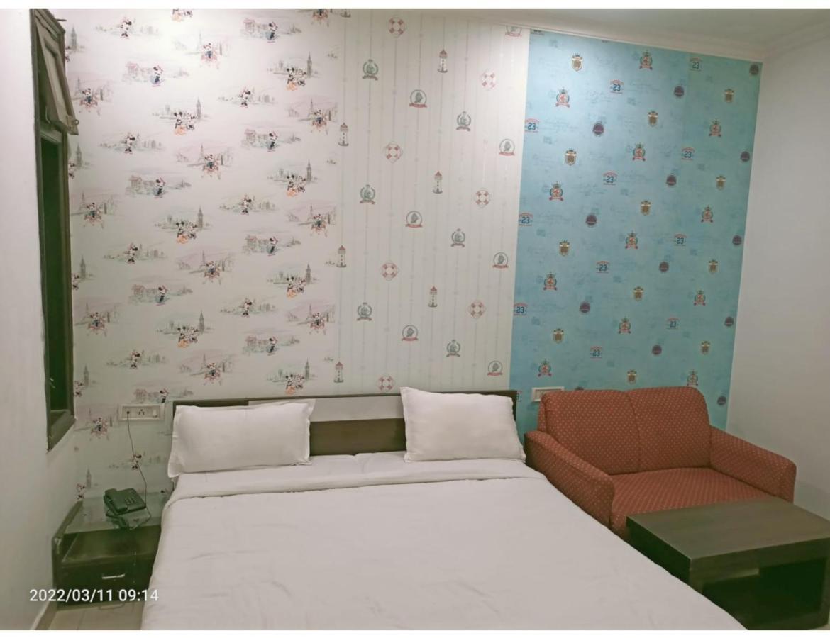 Hotel Kishore International, Amritszár Kültér fotó