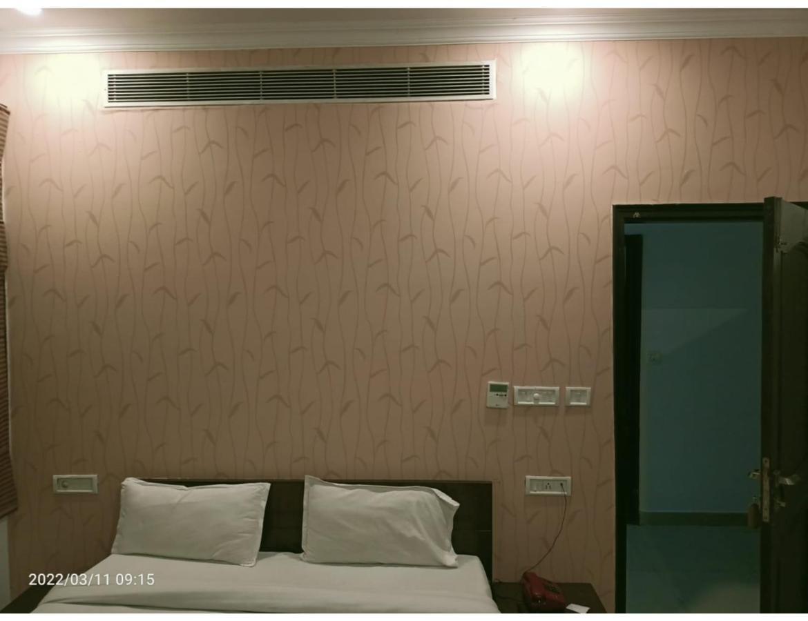Hotel Kishore International, Amritszár Kültér fotó
